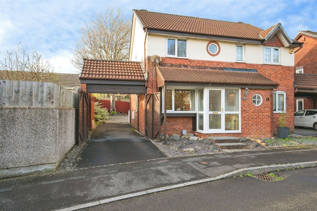 Property photo 1 of 12