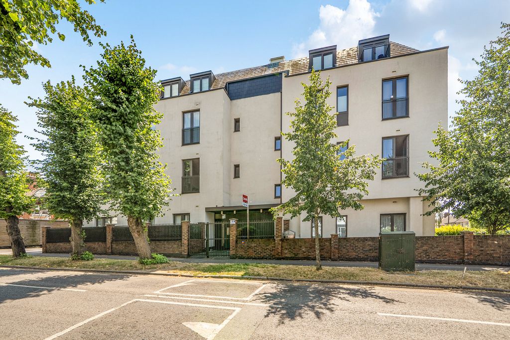 Property photo 1 of 10
