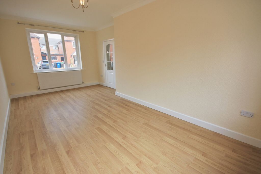 Property photo 2 of 9 Photograph 2