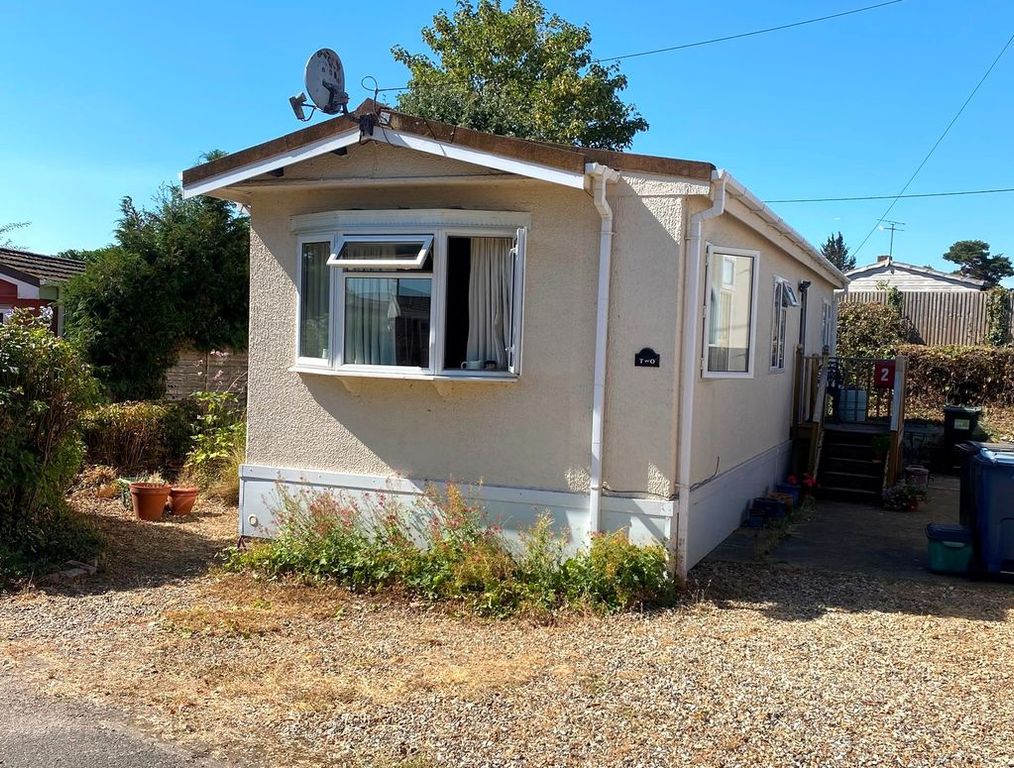 Property photo 1 of 6 Photo 4