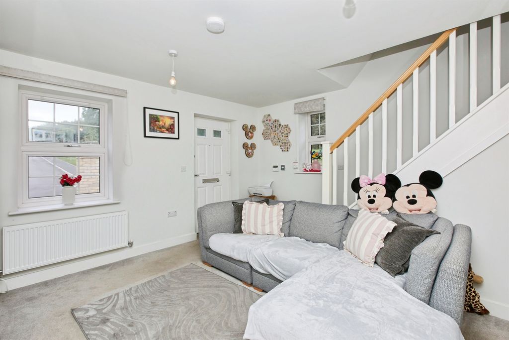 Property photo 3 of 16