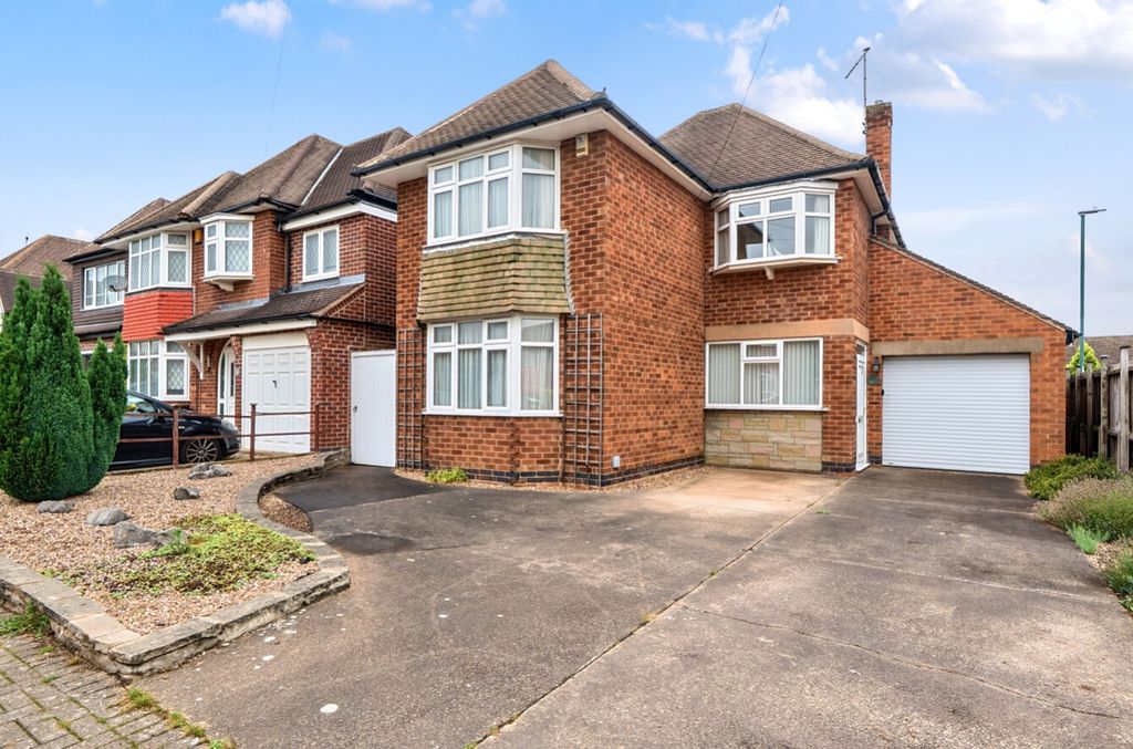 Property photo 1 of 19 1334071-2-68908Eacb7E57