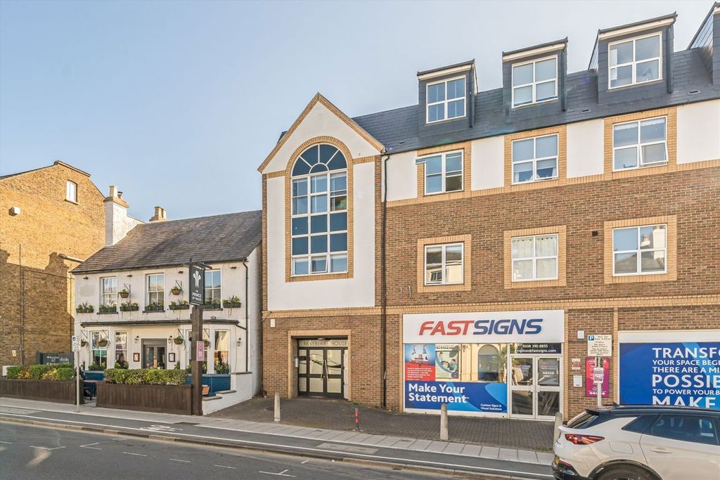 Property photo 1 of 6