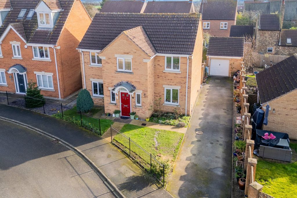 Property photo 1 of 25