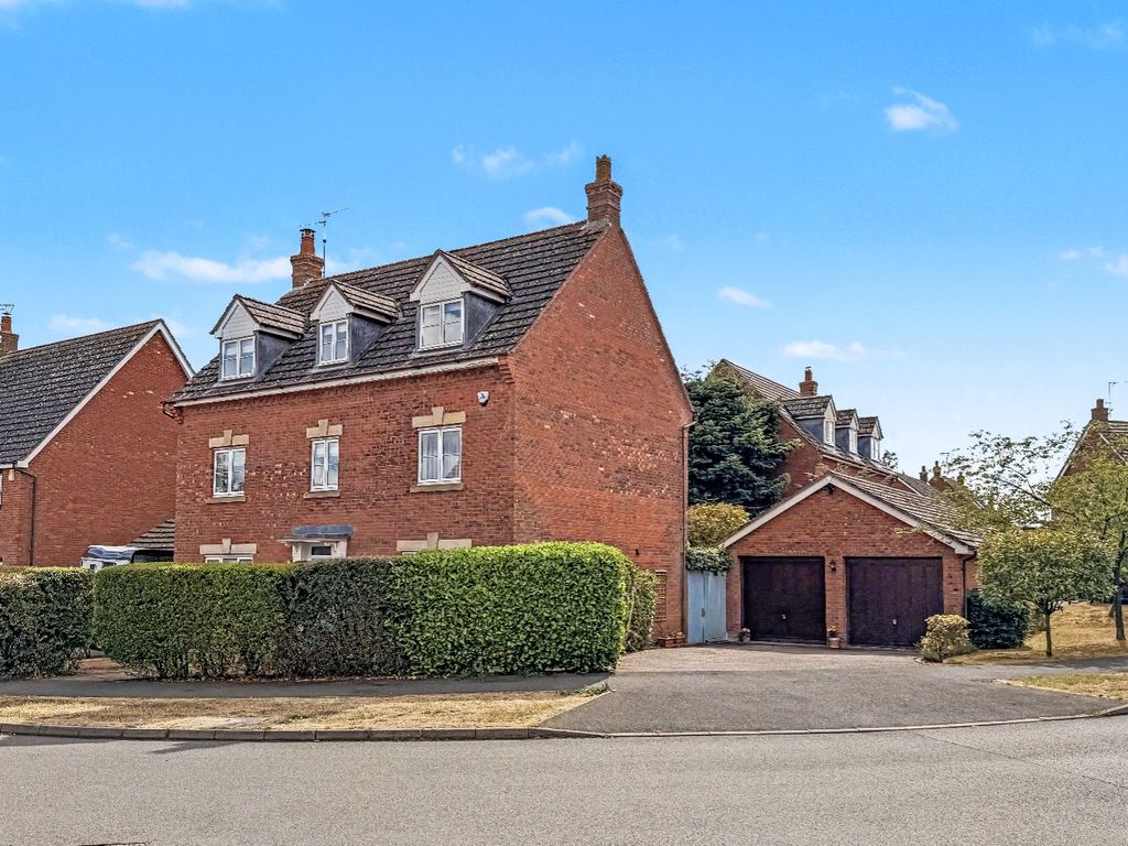 Property photo 1 of 74 5412631