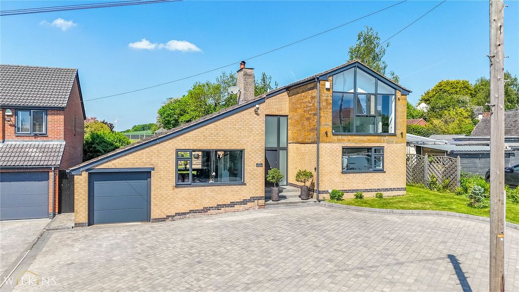 Property photo 2 of 44 Picture No. 01