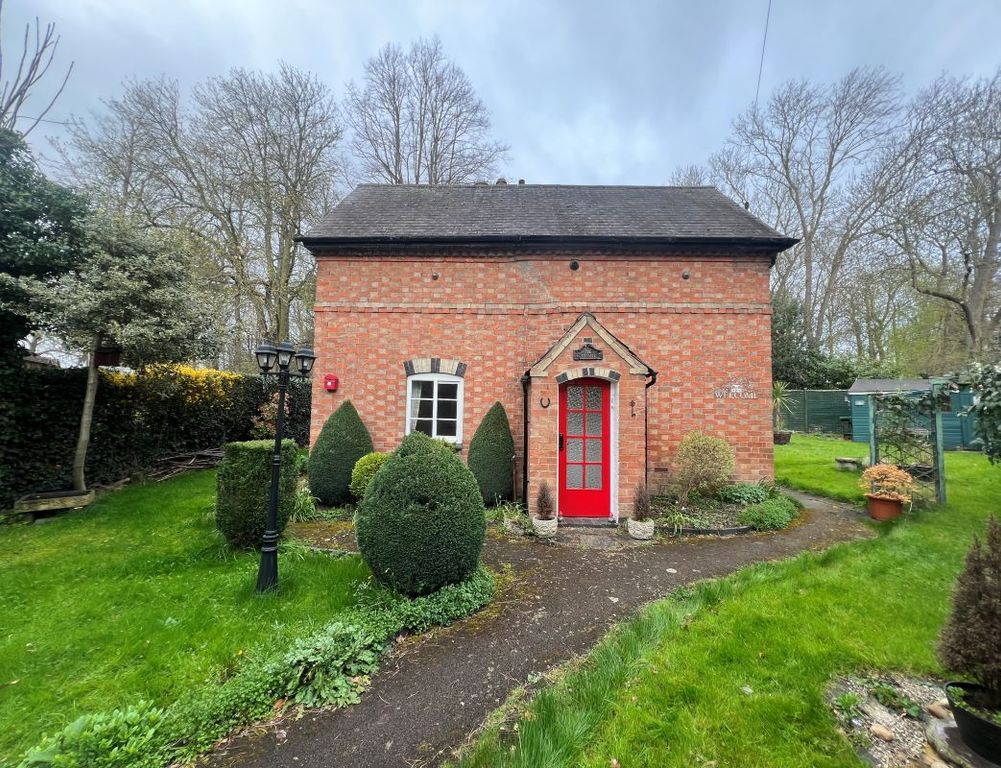 Property photo 2 of 21