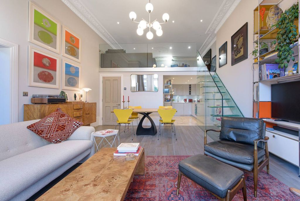 Property photo 3 of 19