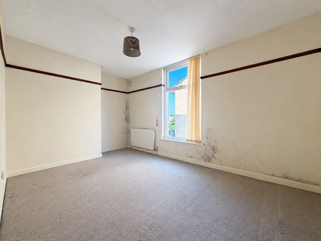 Property photo 2 of 7 5252992