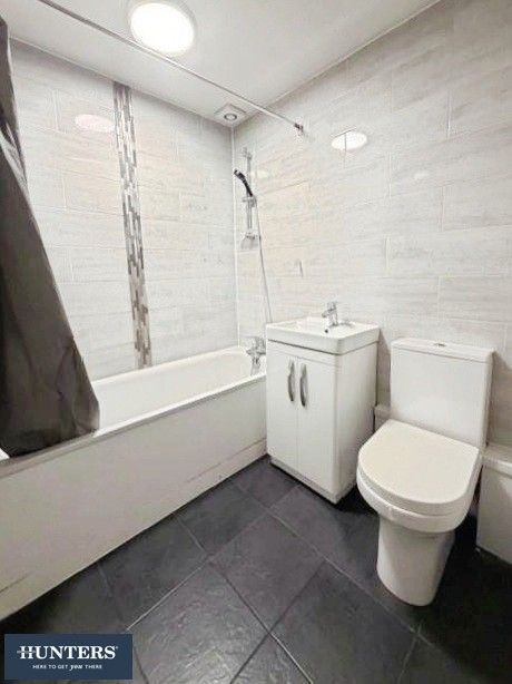 Property photo 3 of 8 Pbox-Img.Jpg