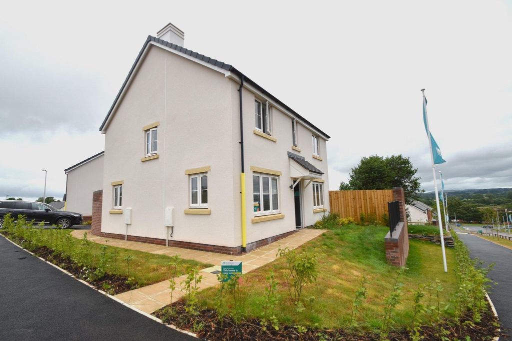 Property photo 1 of 20 Cullompton Seddons