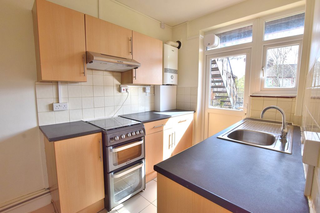 Property photo 3 of 9 Kitchen 