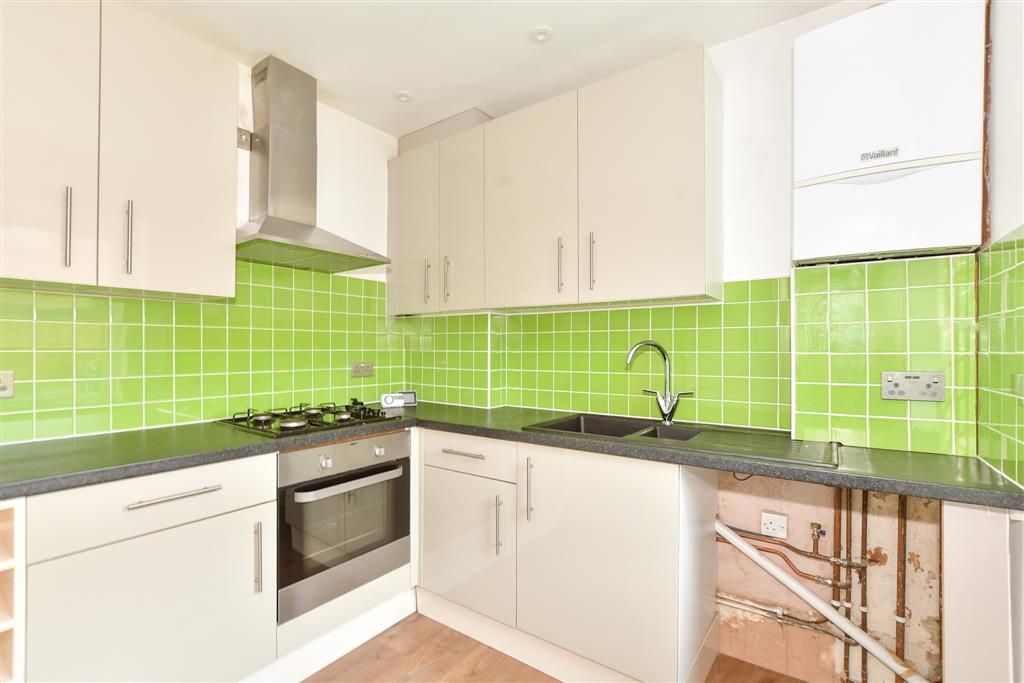 Property photo 2 of 8 Kitchen