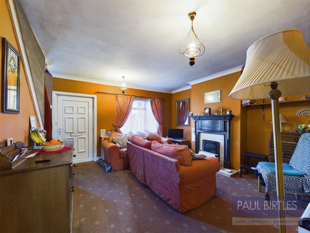 Property photo 3 of 15 Cam01301G0-Pr0550-Still007.Jpg