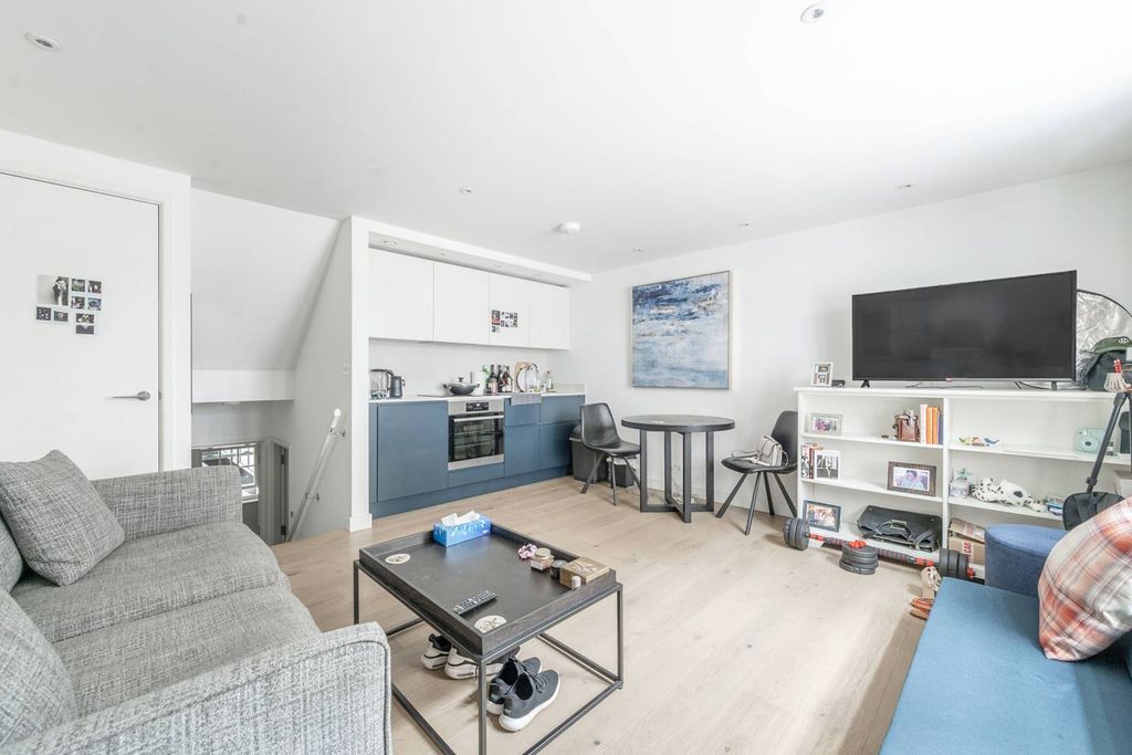 Property photo 1 of 7