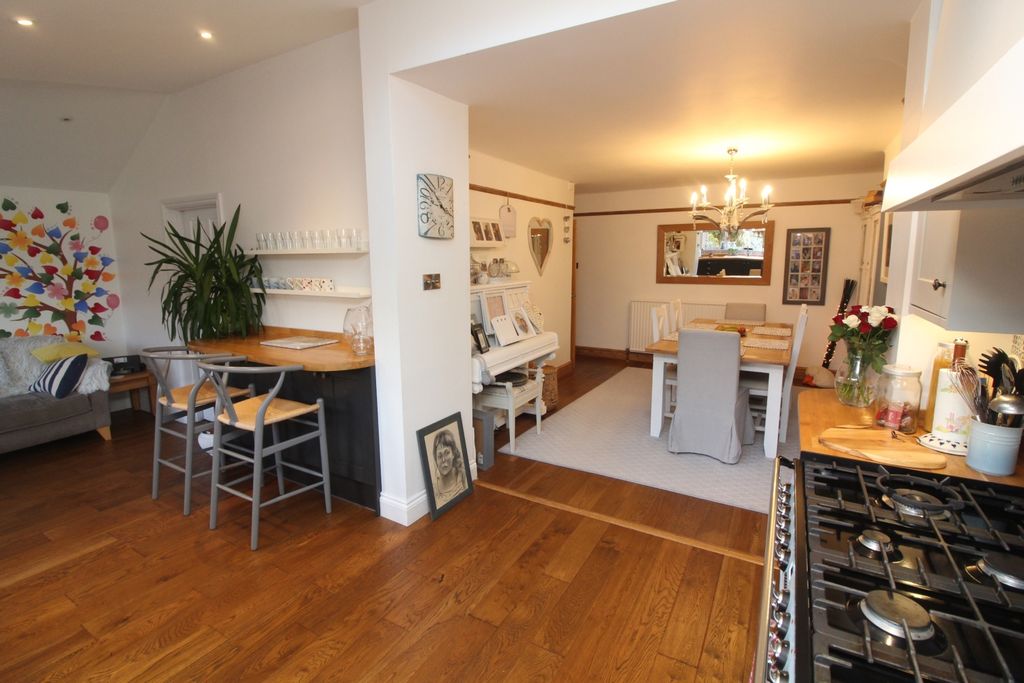 Property photo 2 of 40 Img_3353