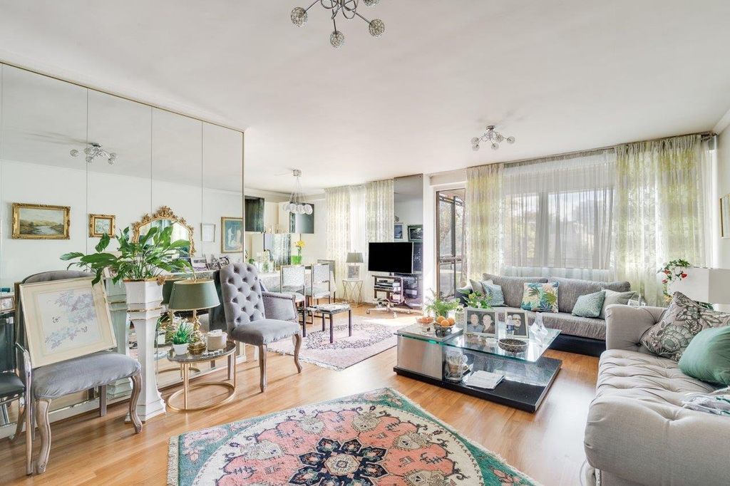 Property photo 2 of 6 Picture No. 12