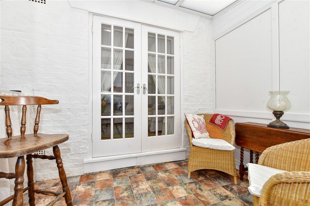 Property photo 2 of 12 Conservatory