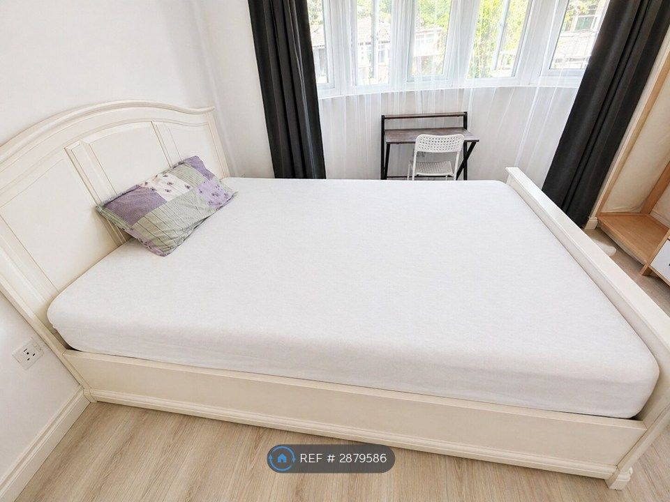 Property photo 2 of 17 Room 1 - Natural Light View