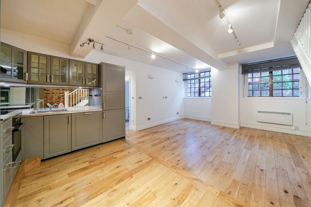 Property photo 2 of 14 Picture No. 92