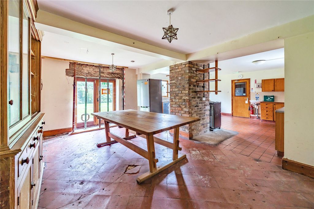 Property photo 3 of 21 Picture No. 11