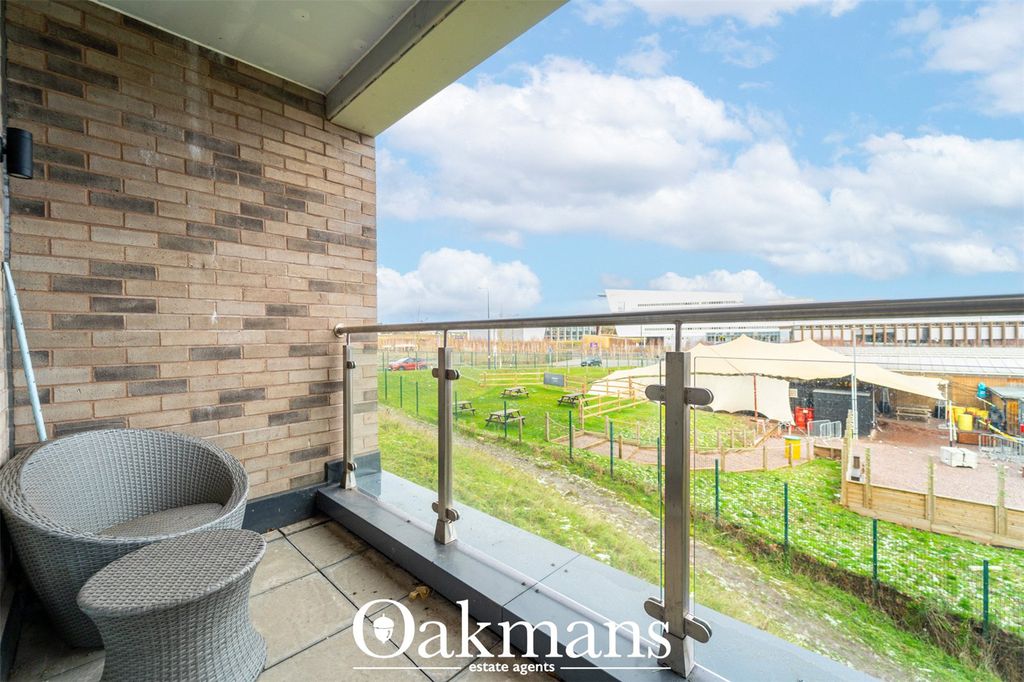 Property photo 2 of 20 Picture No. 12