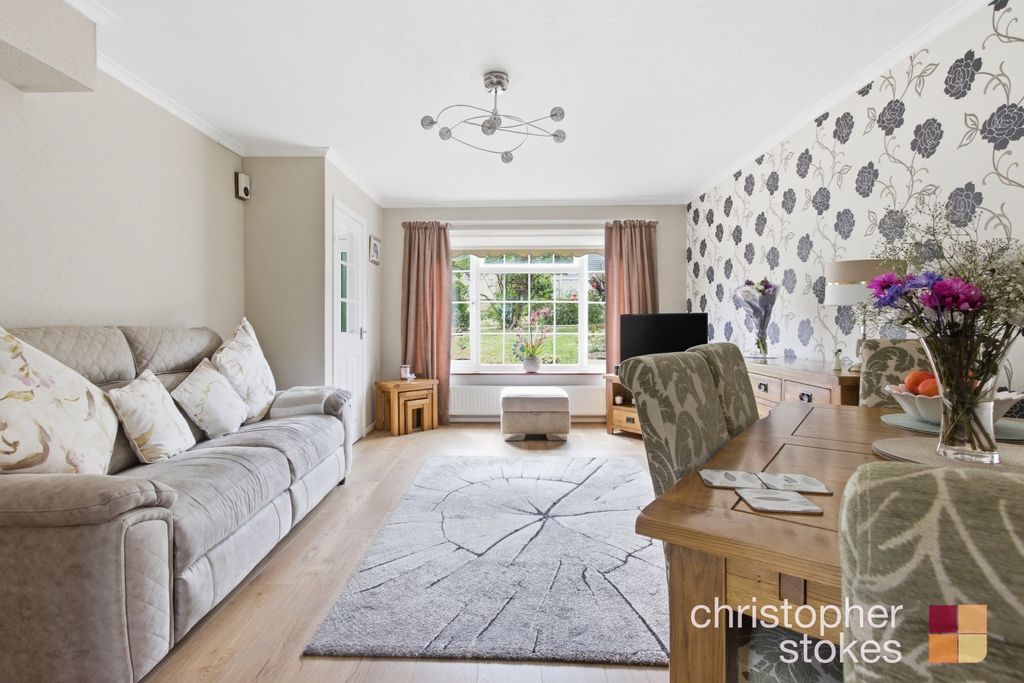 Property photo 2 of 17 5071215