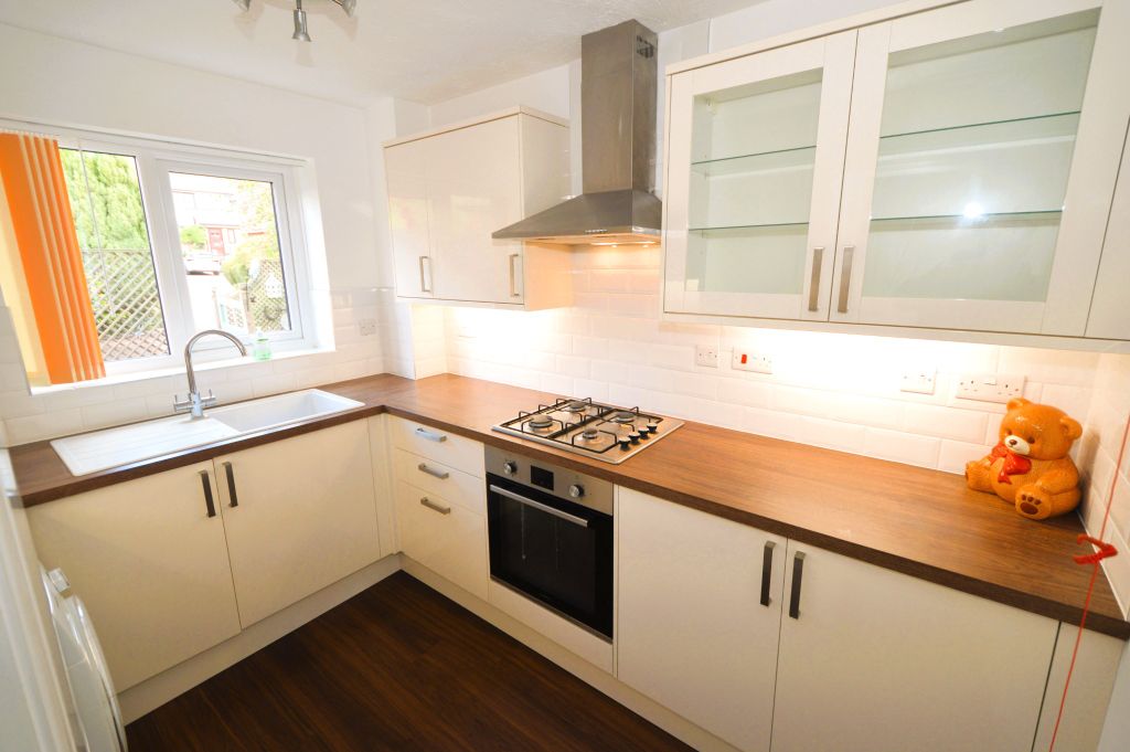 Property photo 2 of 15 Kitchen