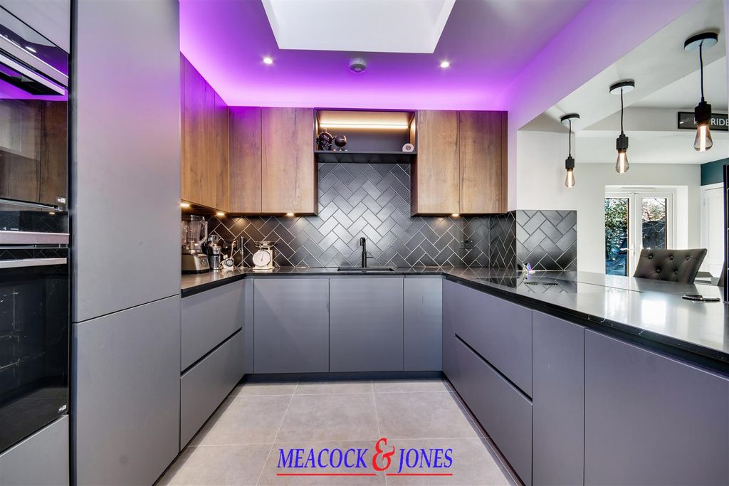 Property photo 2 of 22 Dsc_0701-Dsc_0705Dp.Jpg