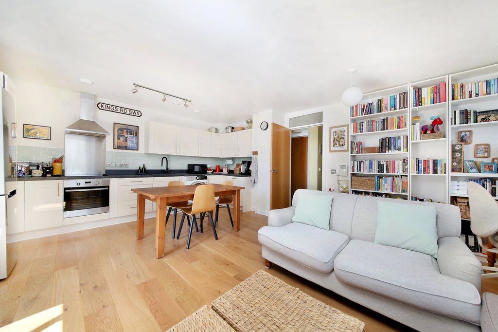 Property photo 1 of 8