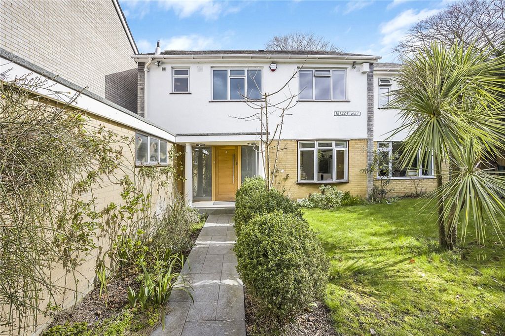 Property photo 3 of 40 Picture No. 08