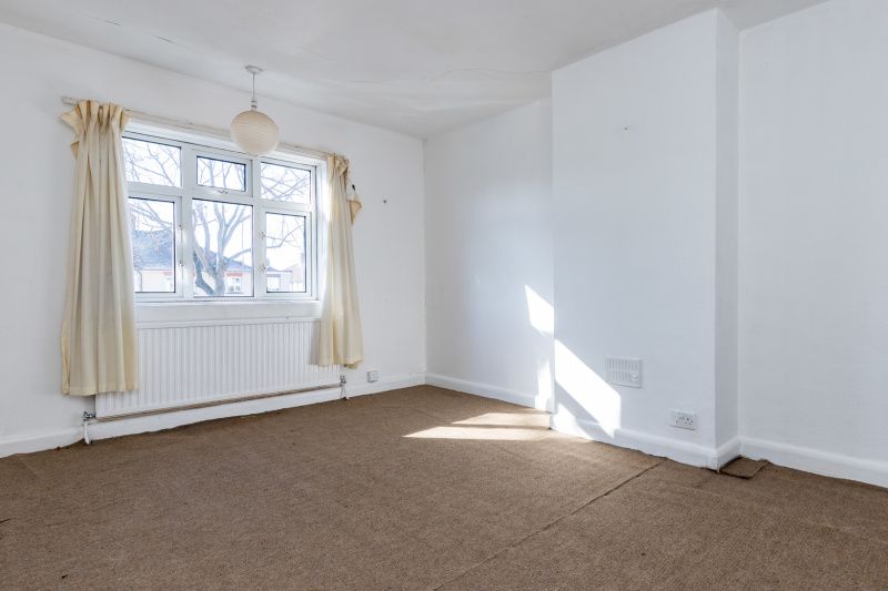 Property photo 3 of 11 Primary Bedroom