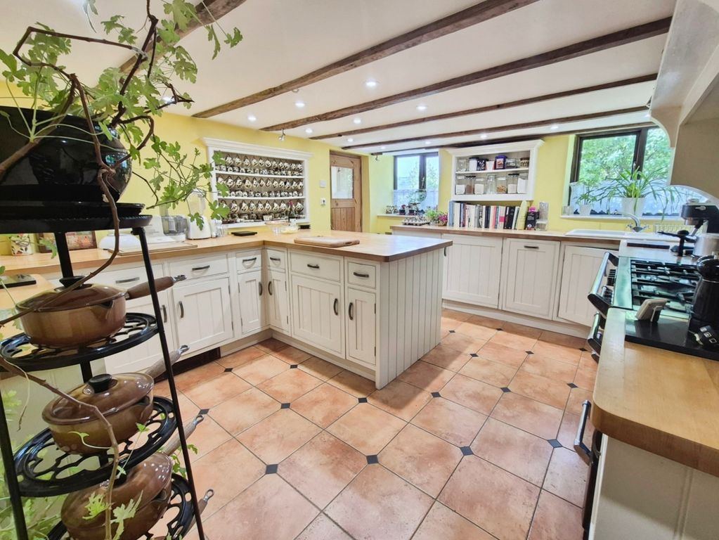 Property photo 2 of 46 Kitchen