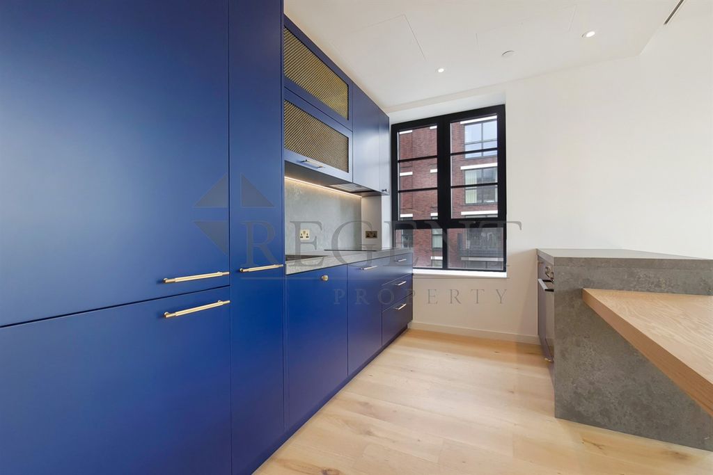 Property photo 3 of 5 Kitchen