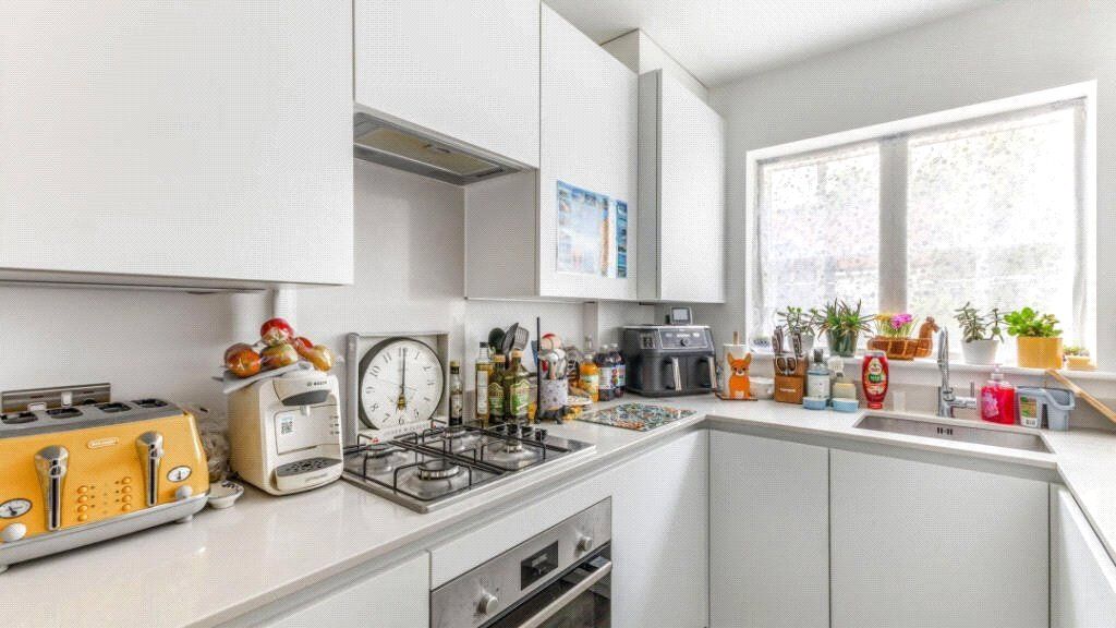Property photo 2 of 13 Kitchen