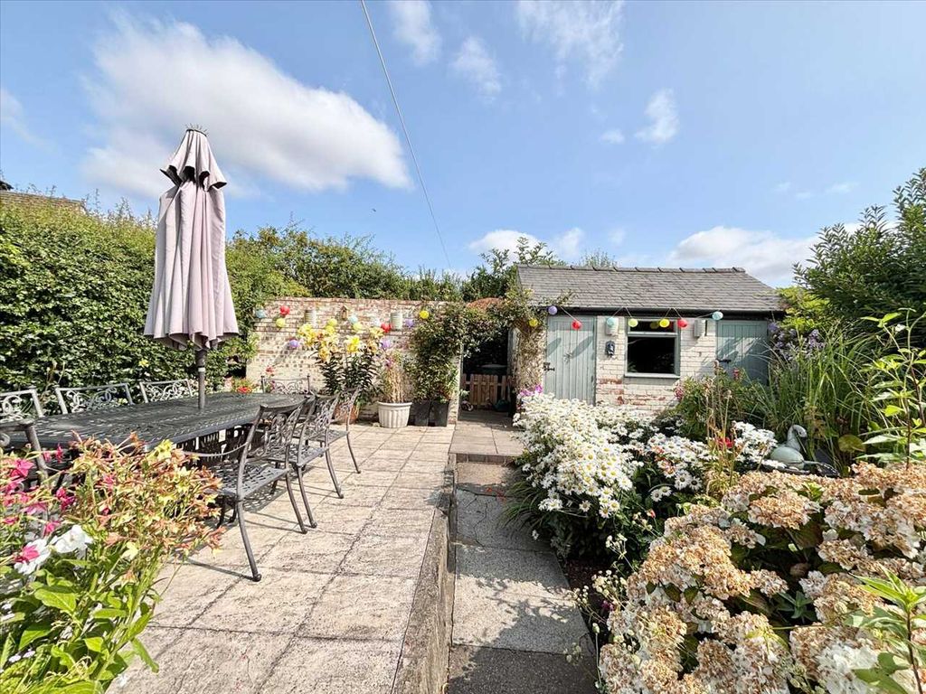 Property photo 3 of 31