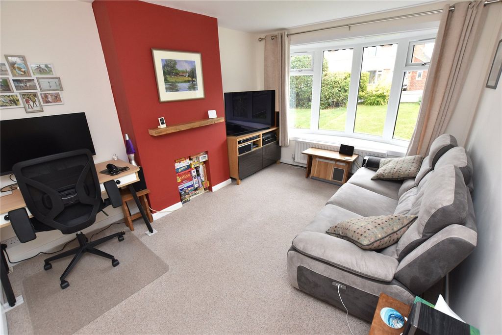 Property photo 2 of 18 Picture No. 23
