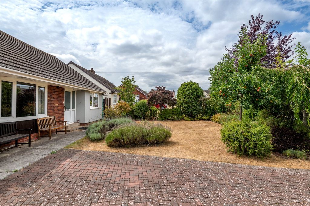 Property photo 2 of 28 Picture No. 05