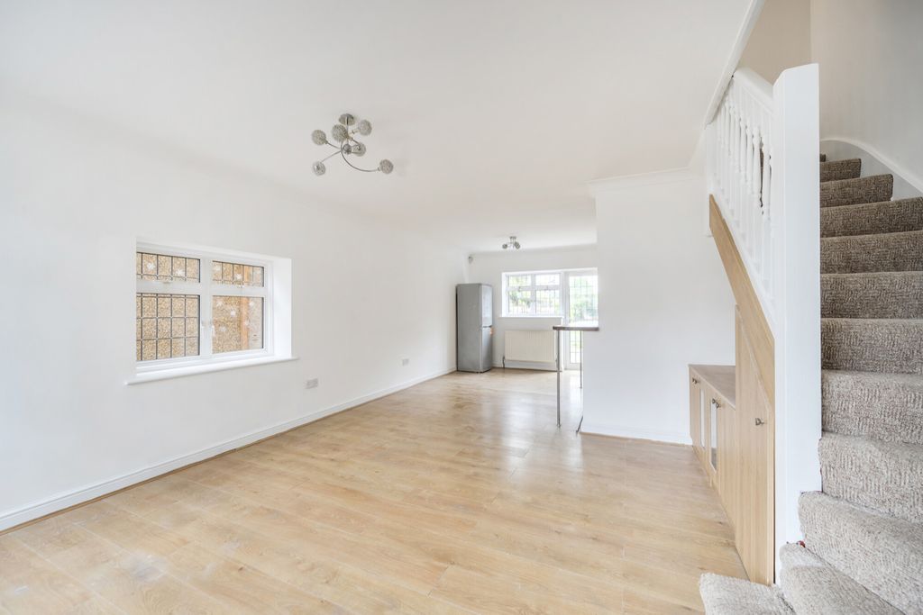 Property photo 3 of 20 1343849-19-68Ae2B...