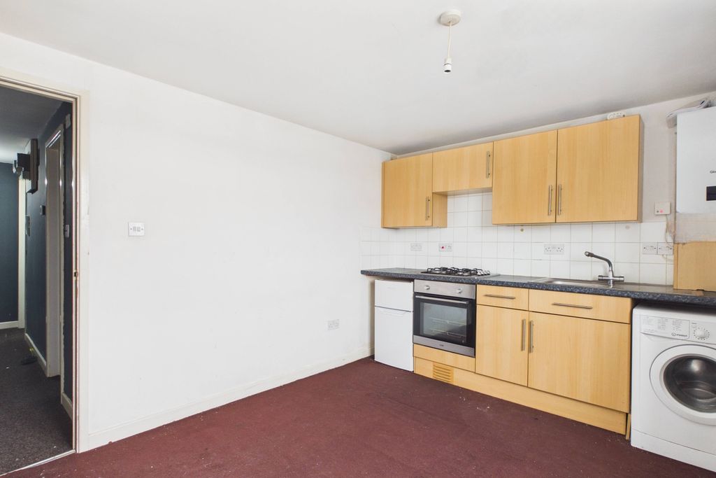 Property photo 3 of 4