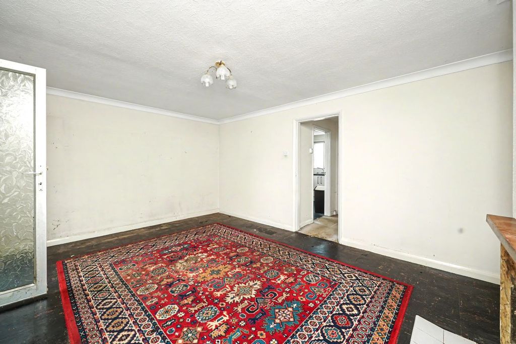 Property photo 3 of 22