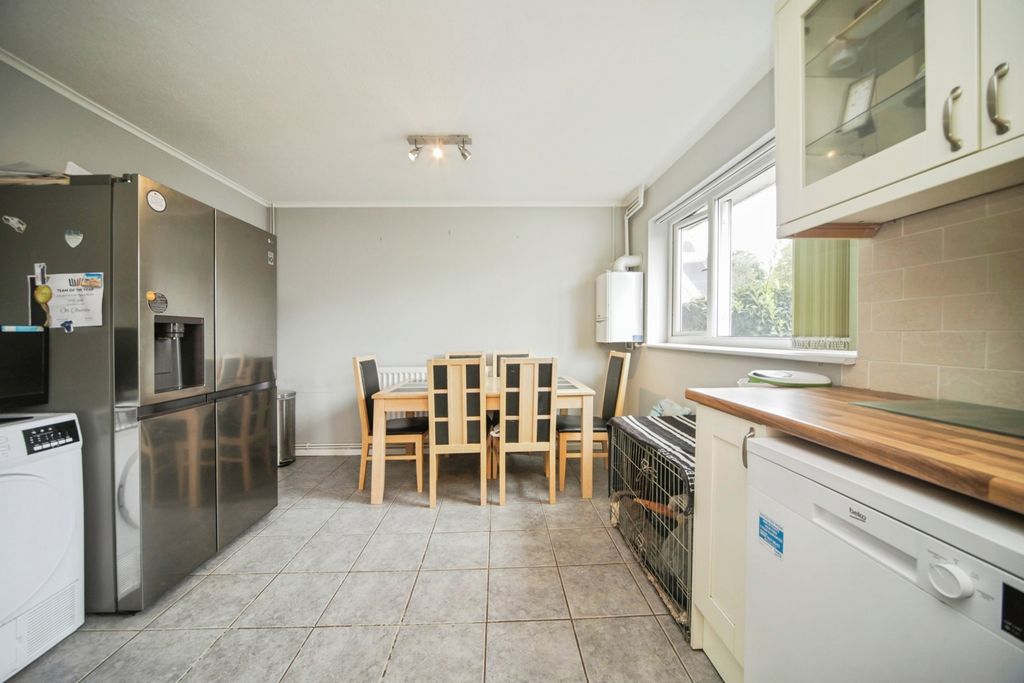 Property photo 3 of 16 Pbox-Img.Jpg