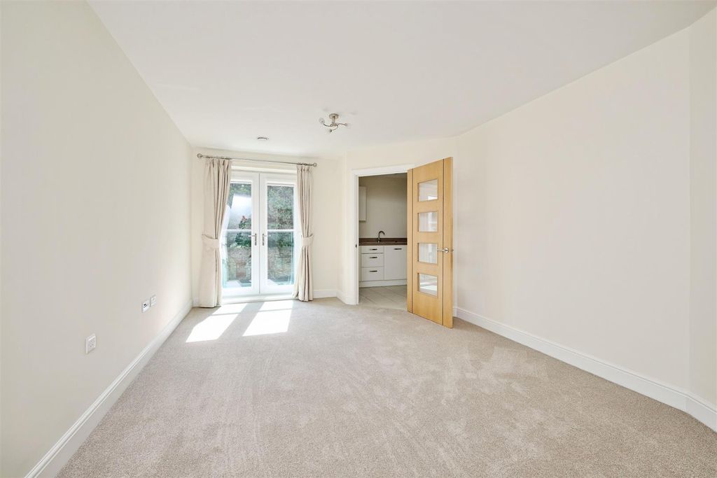 Property photo 3 of 31 Elmtreecourt-Retirementliving-Mccarthystone80Highs