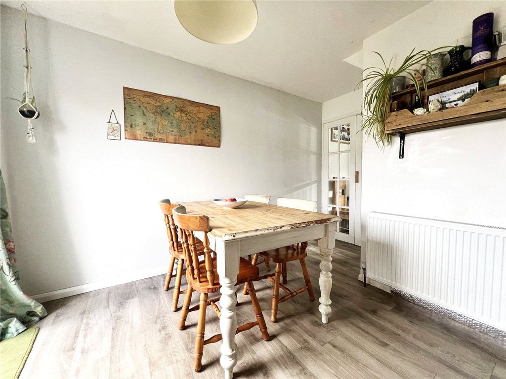 Property photo 3 of 15 Picture No. 24