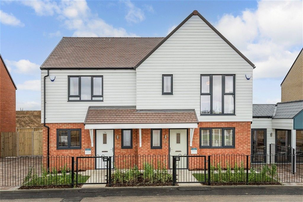 Property photo 2 of 5 Front