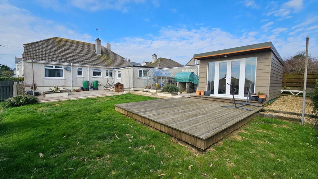 Property photo 3 of 31