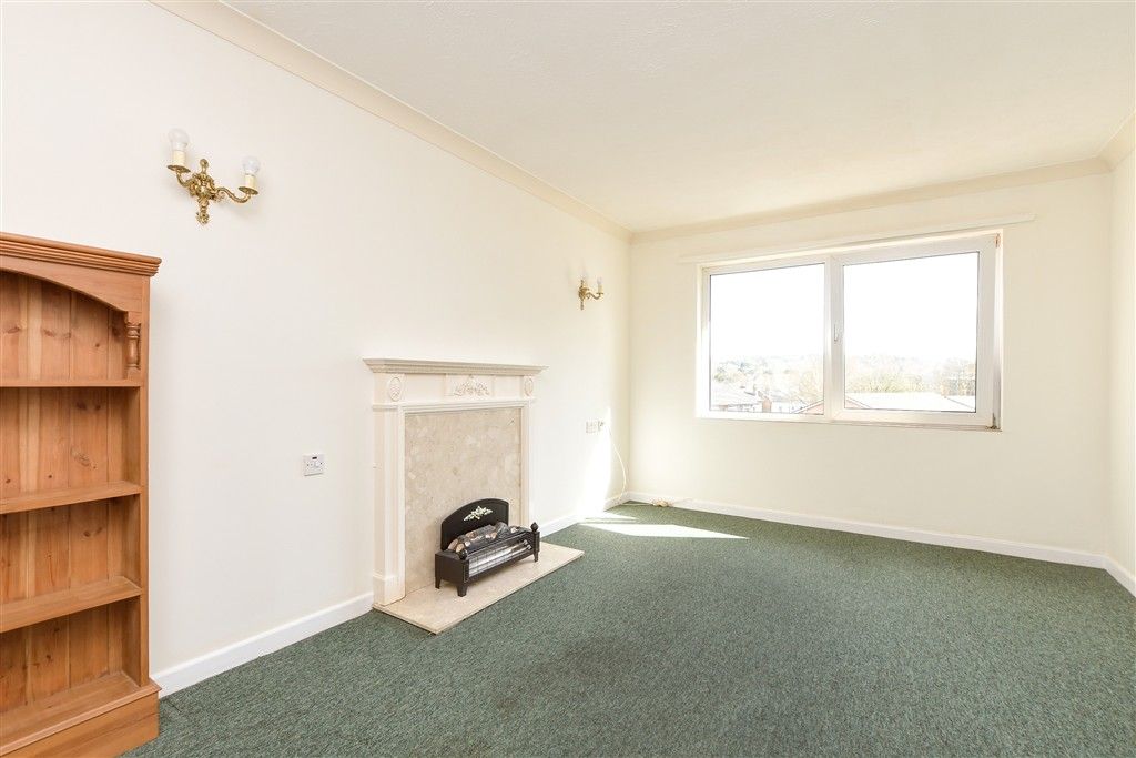 Property photo 3 of 8 Lounge/Diner