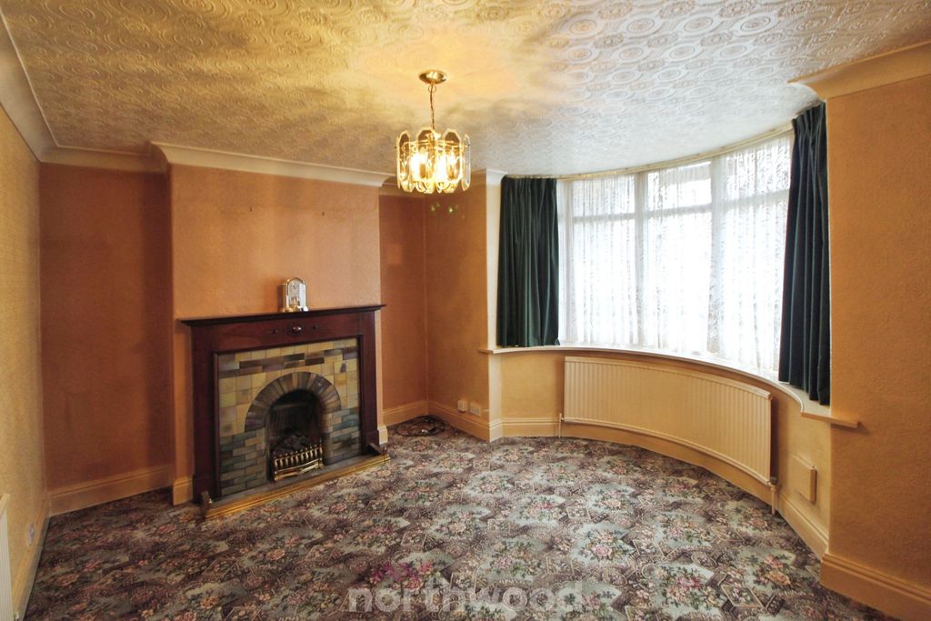 Property photo 3 of 26