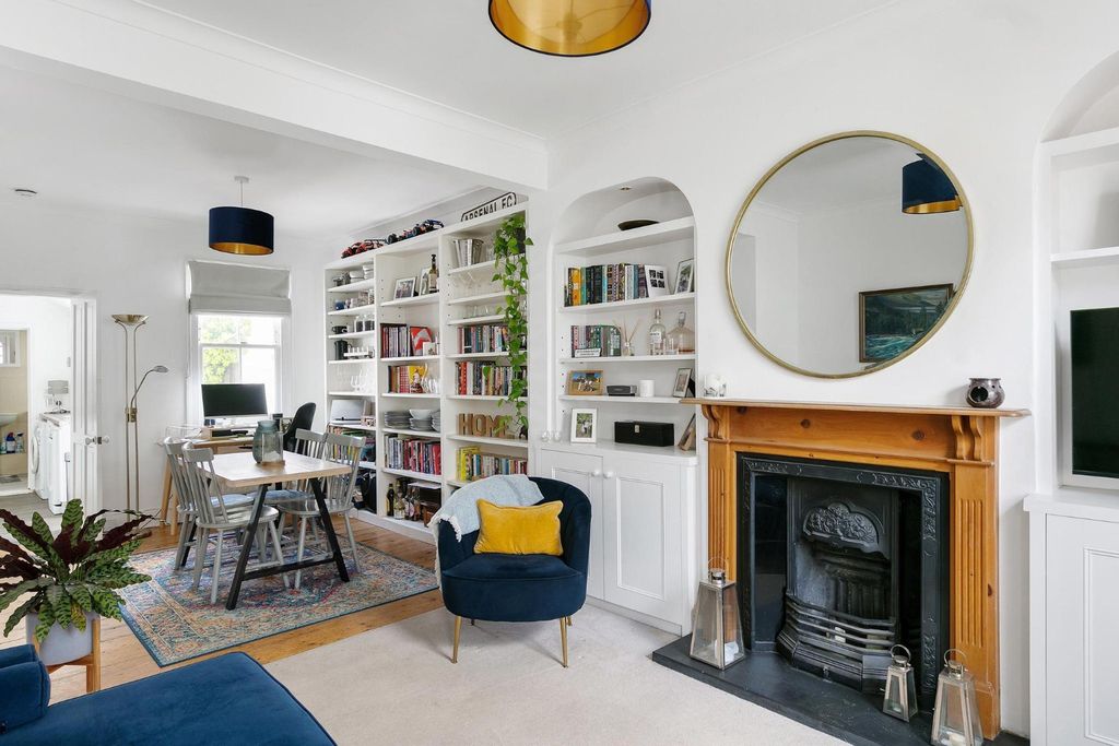 Property photo 2 of 11 4442681