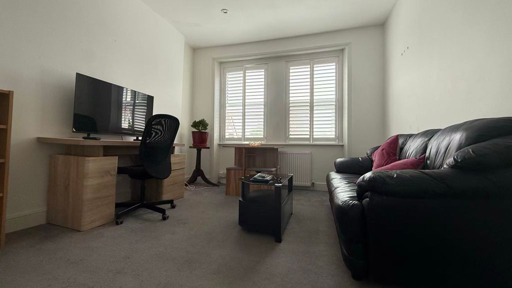 Property photo 1 of 4